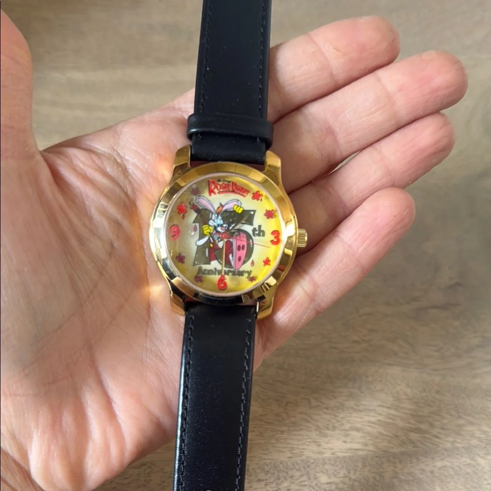 NEW 15th Anniversary Limited Edition (346/1000) Roger Rabbit Black/Gold Watch - Picture 3 of 6
